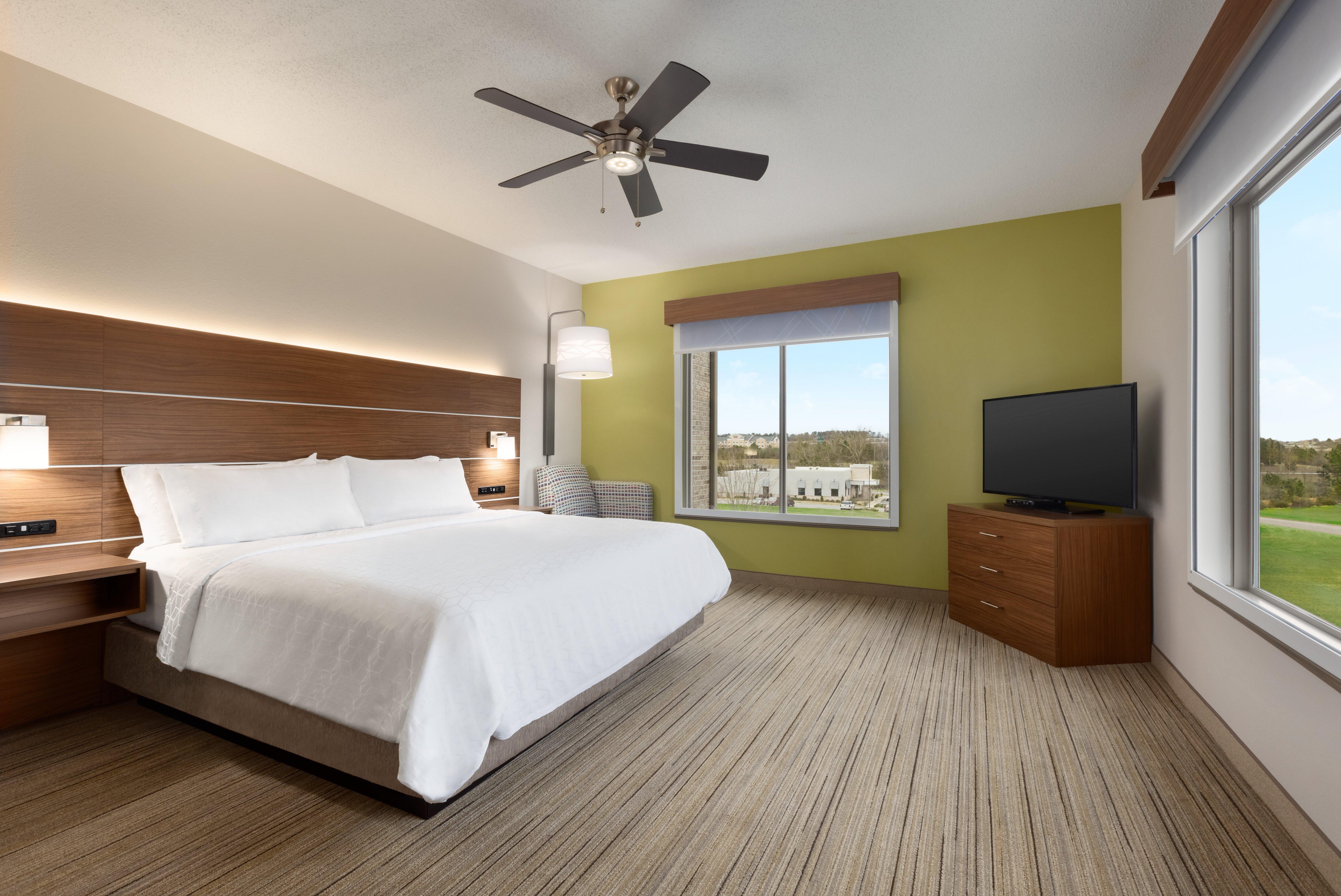 Holiday Inn Express Hotel & Suites Opelika Auburn, An Ihg Hotel מראה חיצוני תמונה