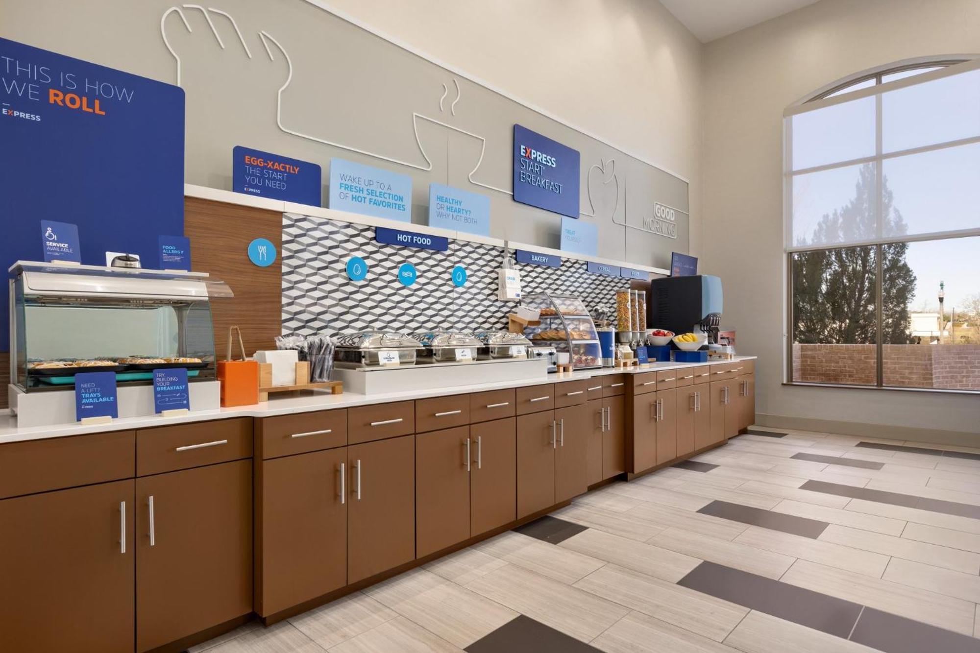Holiday Inn Express Hotel & Suites Opelika Auburn By Ihg מראה חיצוני תמונה