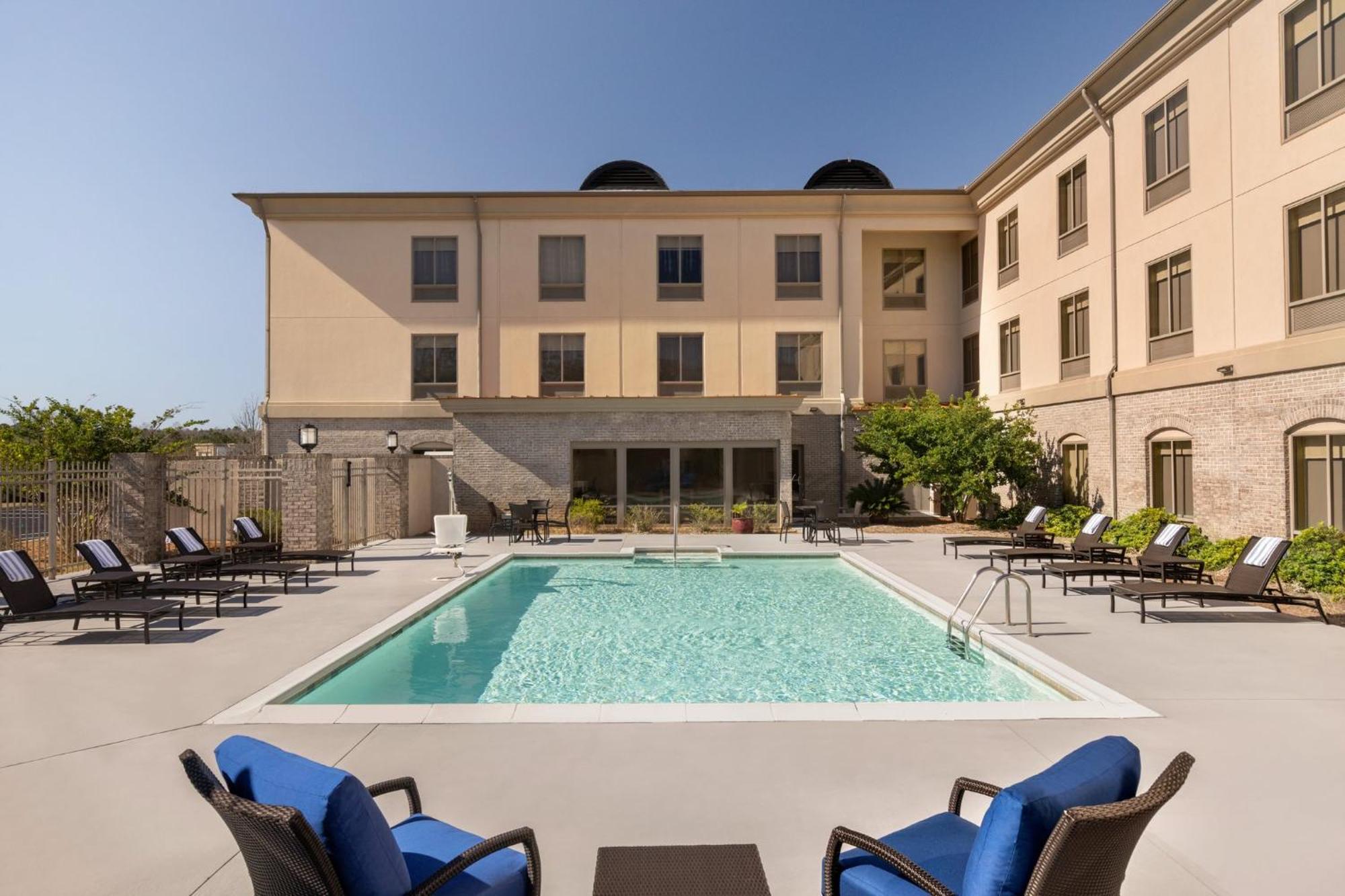 Holiday Inn Express Hotel & Suites Opelika Auburn By Ihg מראה חיצוני תמונה
